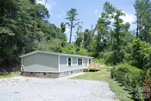 157 Berry St, Spruce Pine, NC 28777 - Photo 1