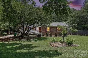 821 Ferrell Ave, Charlotte, NC 28216 - Photo 1