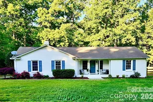 2411 Kimway Dr, Matthews, NC 28105 - Photo 1