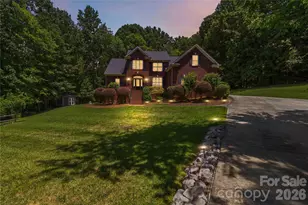 280 Catawba Crest Ln, Lake Wylie, SC 29710 - Photo 1