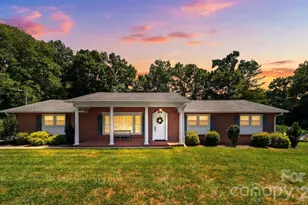 1599 Oakmont Dr, Lenoir, NC 28645 - Photo 1