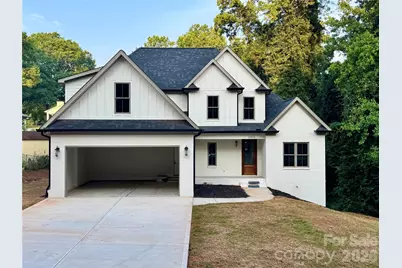 2815 1st Street NW, Hickory, NC 28601 - Photo 1