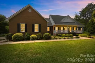 182 Robert Dr, Statesville, NC 28625 - Photo 1