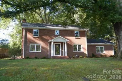 33 32nd Avenue NW, Hickory, NC 28601 - Photo 1
