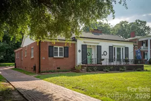 11 Kings Mountain St, York, SC 29745 - Photo 1