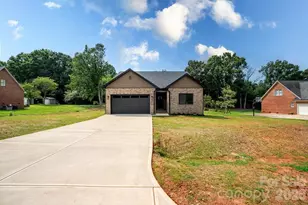 2678 Prince Dr, Lincolnton, NC 28092 - Photo 1