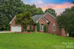 11 Greenway Dr, Granite Falls, NC 28630 - Photo 1