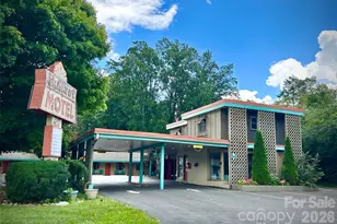 523 S Broad St, Brevard, NC 28712 - Photo 1