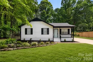 8425 Lochinvar Dr, Charlotte, NC 28227 - Photo 1