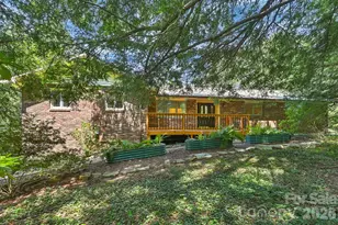 30 Nichols Hill Dr, Asheville, NC 28804 - Photo 1