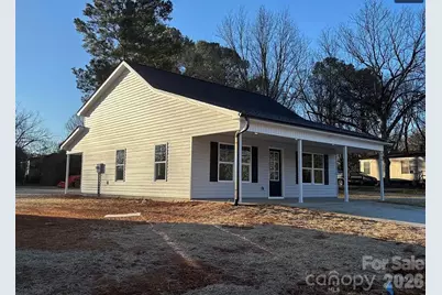 210 Gaffney Avenue, Gaffney, SC 29341 - Photo 1
