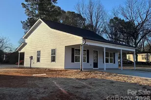 210 Gaffney Ave, Gaffney, SC 29341 - Photo 1