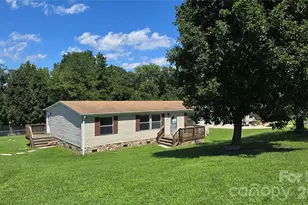 176 Crown Ct, Kings Mountain, NC 28086 - Photo 1