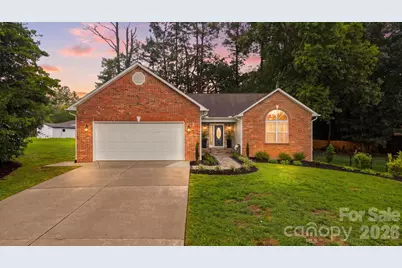 2556 23rd Street Drive NE, Hickory, NC 28601 - Photo 1