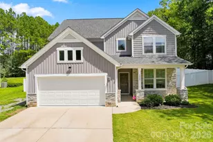 2902 Oakdale Rd, Charlotte, NC 28216 - Photo 1