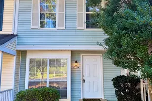 6354 Windsor Gate Ln, Charlotte, NC 28215 - Photo 1