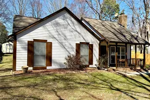 6621 Goldfinch Rd, Charlotte, NC 28227 - Photo 1