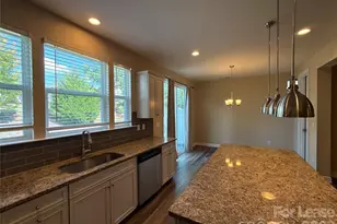 5848 Clan MacLaine Dr, Charlotte, NC 28278 - Photo 5