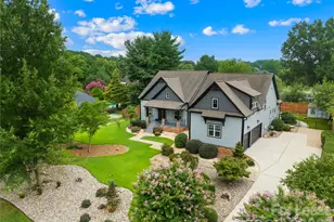 129 Aqua Dr, Mooresville, NC 28117 - Photo 1