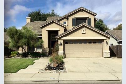 15 Elderica Way Lodi Ca 95242 Mls 19035596 Coldwell Banker
