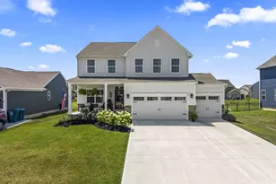 425 Sydney Dr, Tipp City, OH 45371 - Photo 1