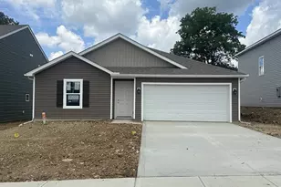 883 Sherwood Loop, Bellefontaine, OH 43311 - Photo 1