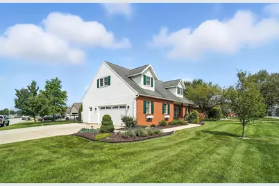 701 Warren Drive, Wapakoneta, OH 45895 - Photo 1