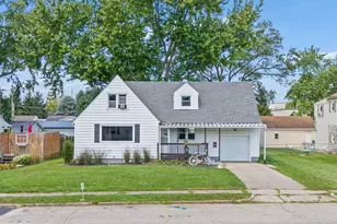 381 N 4th St, Tipp City, OH 45371 - Photo 1