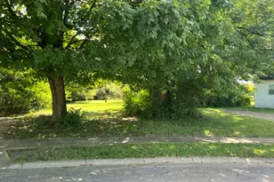 1716 Mansfield Ave, Springfield, OH 45505 - Photo 1