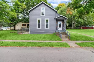 524 N Elm St, Bellefontaine, OH 43311 - Photo 1