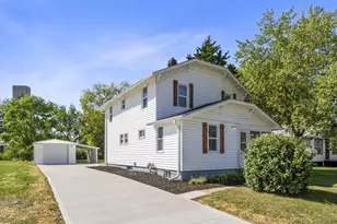 320 E Xenia Dr, Fairborn, OH 45324 - Photo 1