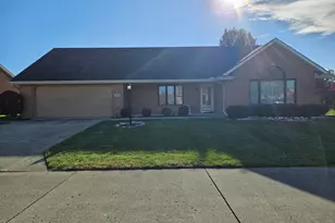 1707 Berwick Dr, Springfield, OH 45503 - Photo 1