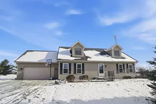 18544 Santa Fe Line Rd, Waynesfield, OH 45896 - Photo 1