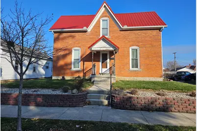 206 E Benton Street, Wapakoneta, OH 45895 - Photo 1