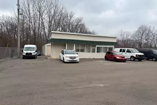 1235 S Burnett Rd, Springfield, OH 45505 - Photo 1