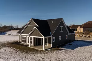 1509 Kingsgate Rd, Springfield, OH 45502 - Photo 1