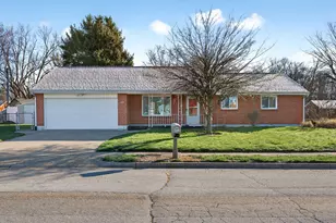 634 Martin Dr, Xenia, OH 45385 - Photo 1