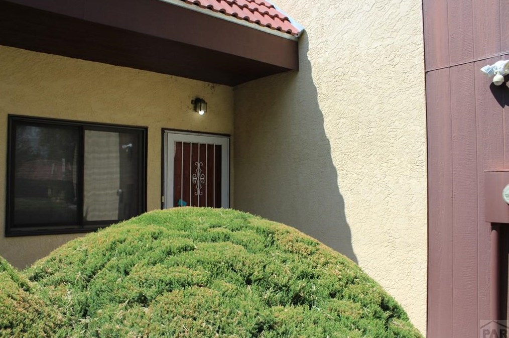 55 Bonnymede Rd, Pueblo CO  81001-1300 exterior