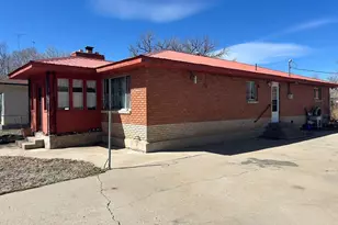 226 E 7th St, Walsenburg, CO 81089 - Photo 3