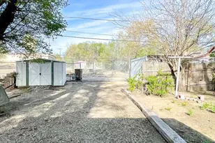 208 Lewis Ave, La Junta, CO 81050 - Photo 5