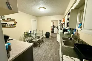 1802 E 8th St, Pueblo, CO 81001 - Photo 9