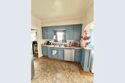 318 W 10th St, La Junta, CO 81050 - Photo 13