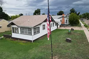 318 W 10th St, La Junta, CO 81050 - Photo 5