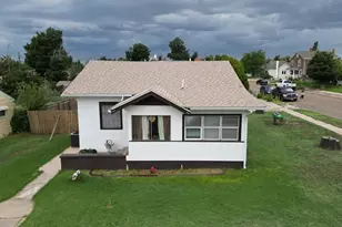 318 W 10th St, La Junta, CO 81050 - Photo 3