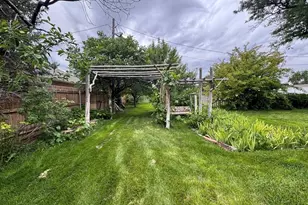 339 S Park Dr, Pueblo, CO 81005 - Photo 17