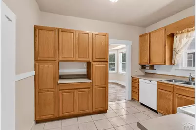 2121 N Greenwood St, Pueblo, CO 81003 - Photo 15