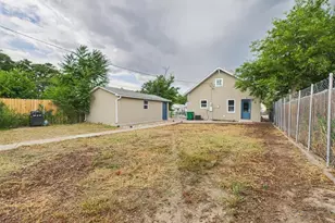 1012 E Abriendo Ave, Pueblo, CO 81004 - Photo 29
