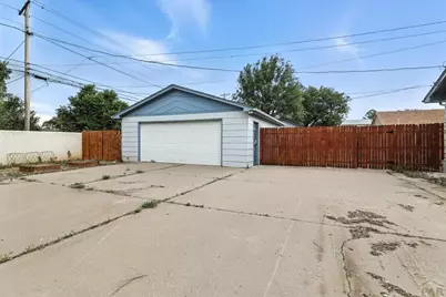 2402 W 17th St, Pueblo, CO 81003 - Photo 25