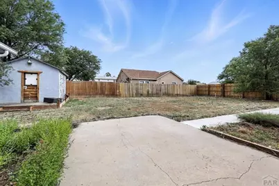 2402 W 17th St, Pueblo, CO 81003 - Photo 23