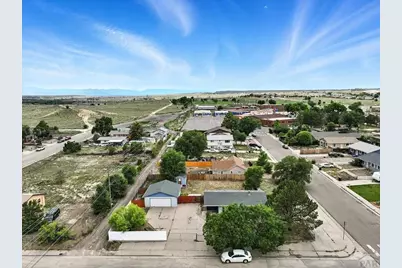2402 W 17th St, Pueblo, CO 81003 - Photo 3